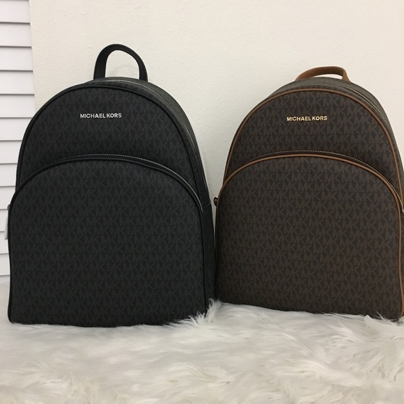Michael Kors Large abbey Backpack - Picture 4 of 8